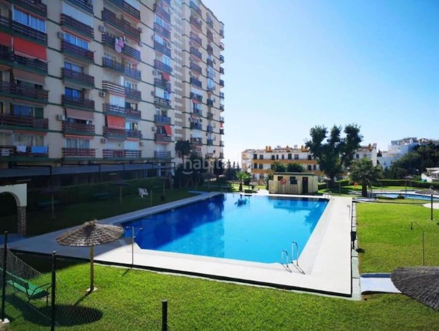 Estudio Con Vista Al Mar A 200 Mts De La Playa Benalmádena Kültér fotó